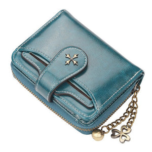 Voluminous Chained Women Wallet